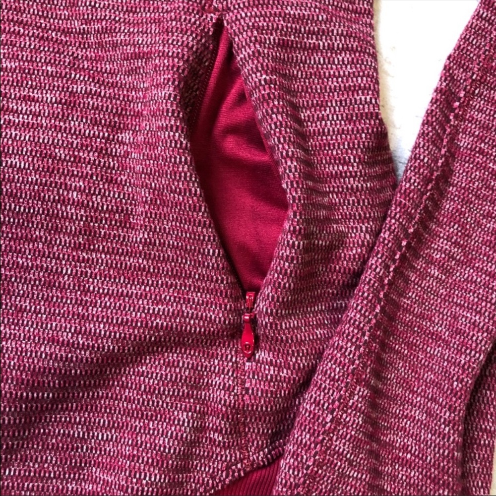 Lululemon Runderful 1/2 Zip pullover Berry Rumble - Picture 9 of 9